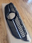 W205 Oem C-class Amg Front Grille Mercedes Benz Used. Price: $99.99.