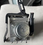 2016-2018 Honda Hr-v Abs Anti-lock Brake Pump Control Module Assembly Awd At Cvt Used. Price: $141.82.