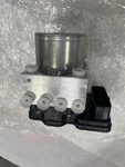 Oem 17-18 Toyota Highlander Anti-lock Brake Actuator & Pump Assembly 44050-0E300 New. Price: $550.00.