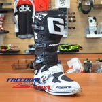 New Gaerne SG-12 Boots Black/white 2174-014-008 2174-014-007. Price: $409.99.