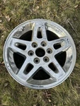 2008-2012 Gmc Sierra 1500 5366 Wheel 18 X Spoke Rim Chrome 9597532 *flake** Used. Price: $190.00.