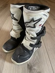 Alpinestars Tech Youth Kids Boots Size 13 Pre-owned. Price: $80.00.