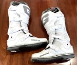 Gaerne SG22 Boots White Size 2262-004-8 Honda Ktm Yamaha Gas Suz New. Price: $514.77.