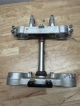 Suzuki RM250 RM125 Triple Fork Steering Stem 2001-2007 Used. Price: $159.95.