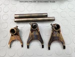 Gearshift Forks 25211-35F11-000 Suzuki Gsxr 1000 2007 2008 Used. Price: $122.59.